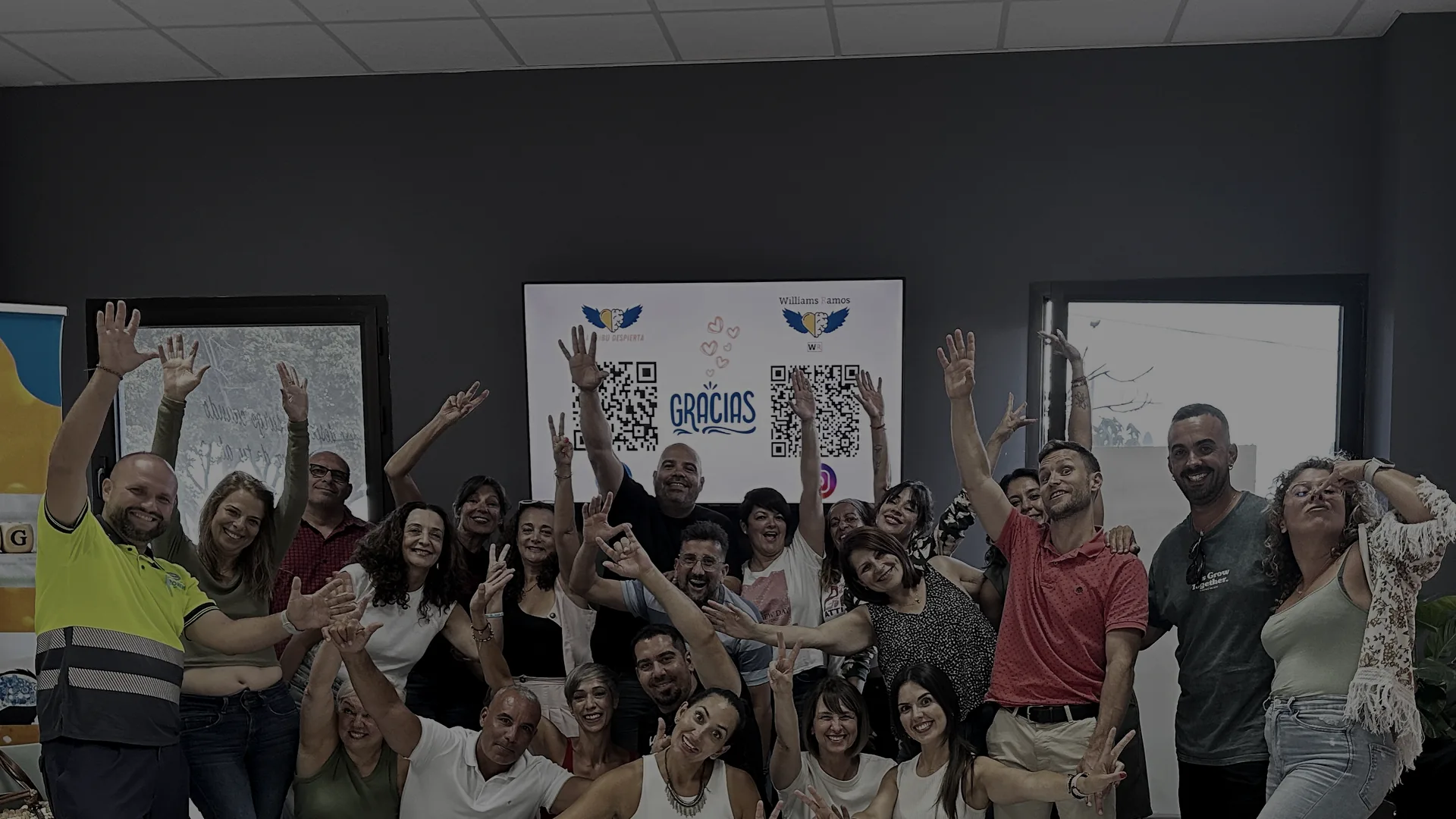 Grupo completo al terminar una formacion presencial de La Tribu Despierta